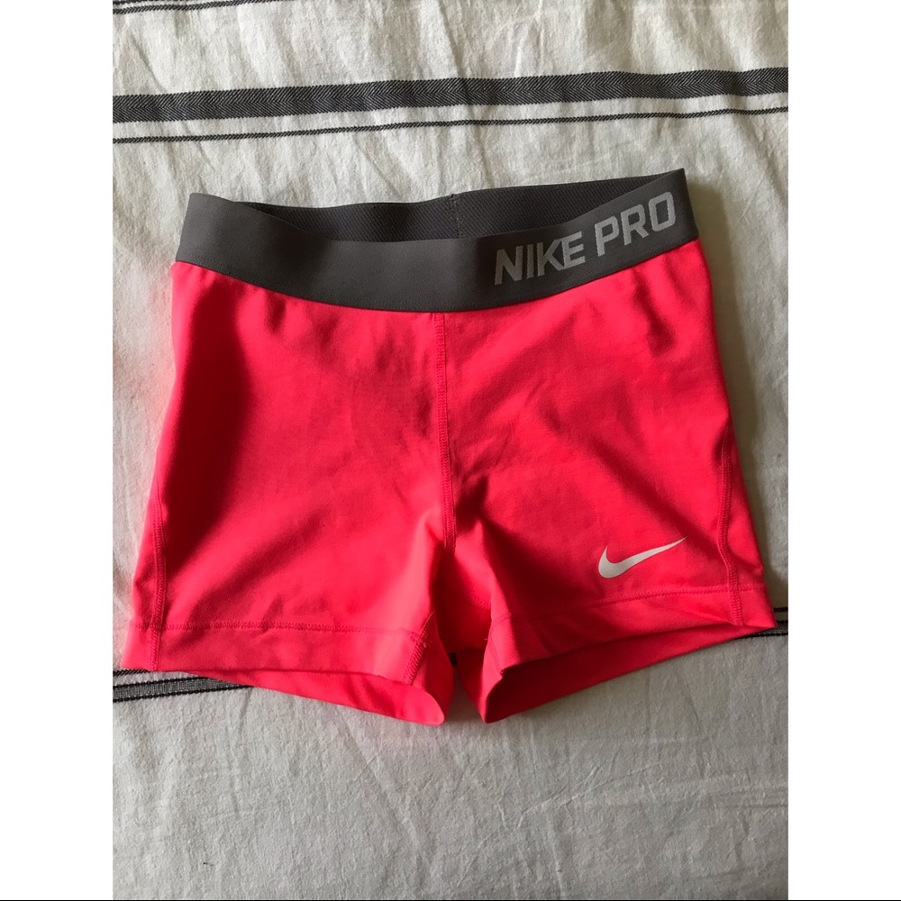 Nike Shorts (S)